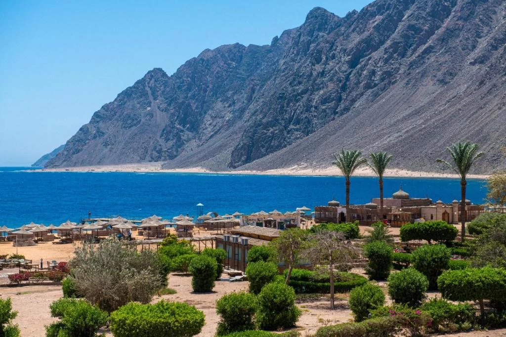 فندق هابي لايف فيلدج دهب
