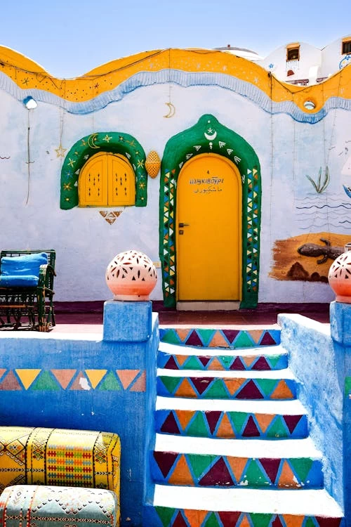 رحلة إلى قرية النوبة بالقارب