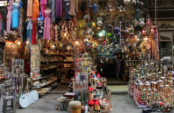 جولة الأسواق القديمة وكورنيش بحري