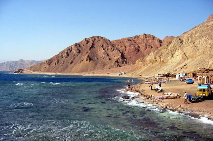 رحلة دهب والبلو هول واللاجون