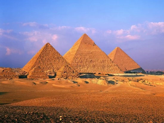 أهرامات الجيزة وأبو الهول والمتحف المصري